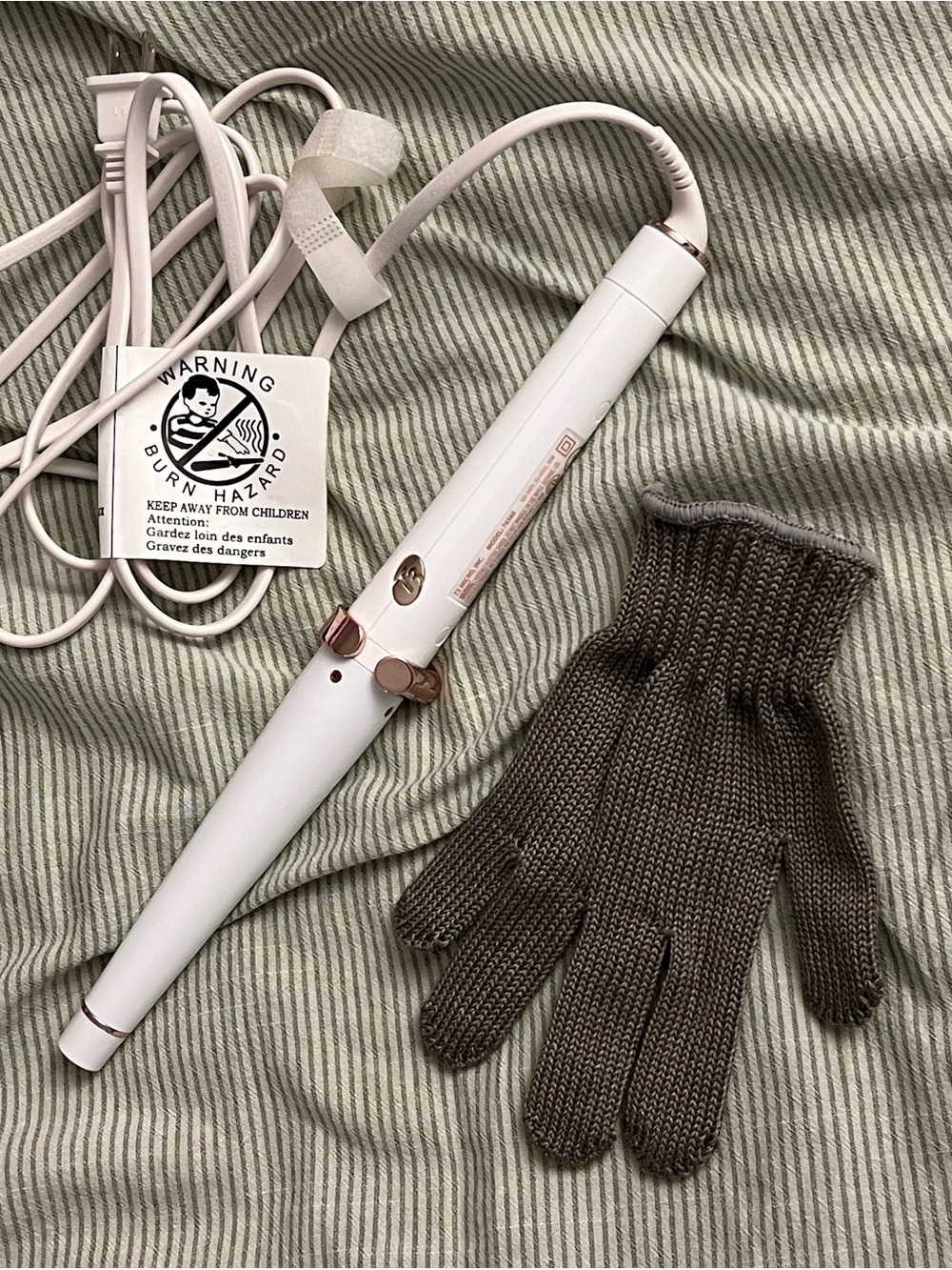 T3 Micro Curling Wand and Heat Resistant Glove